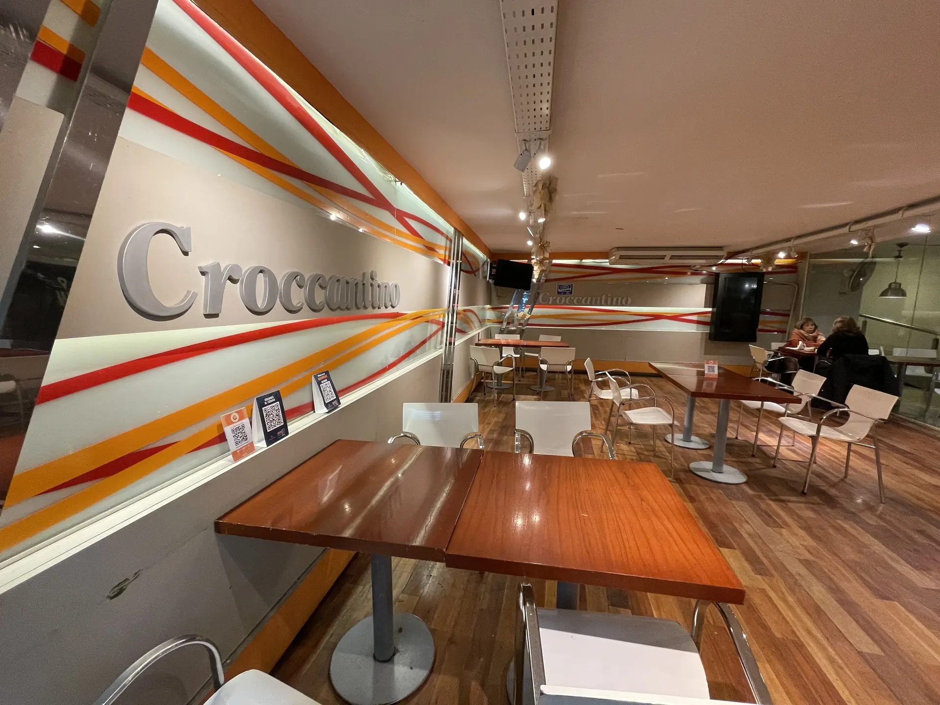 Salón interior de Croccantino RestoBar