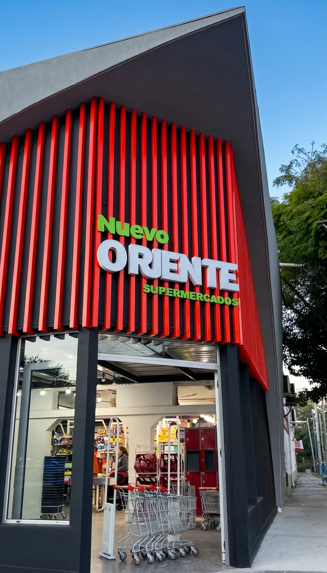 Fachada del supermercado Nuevo Oriente